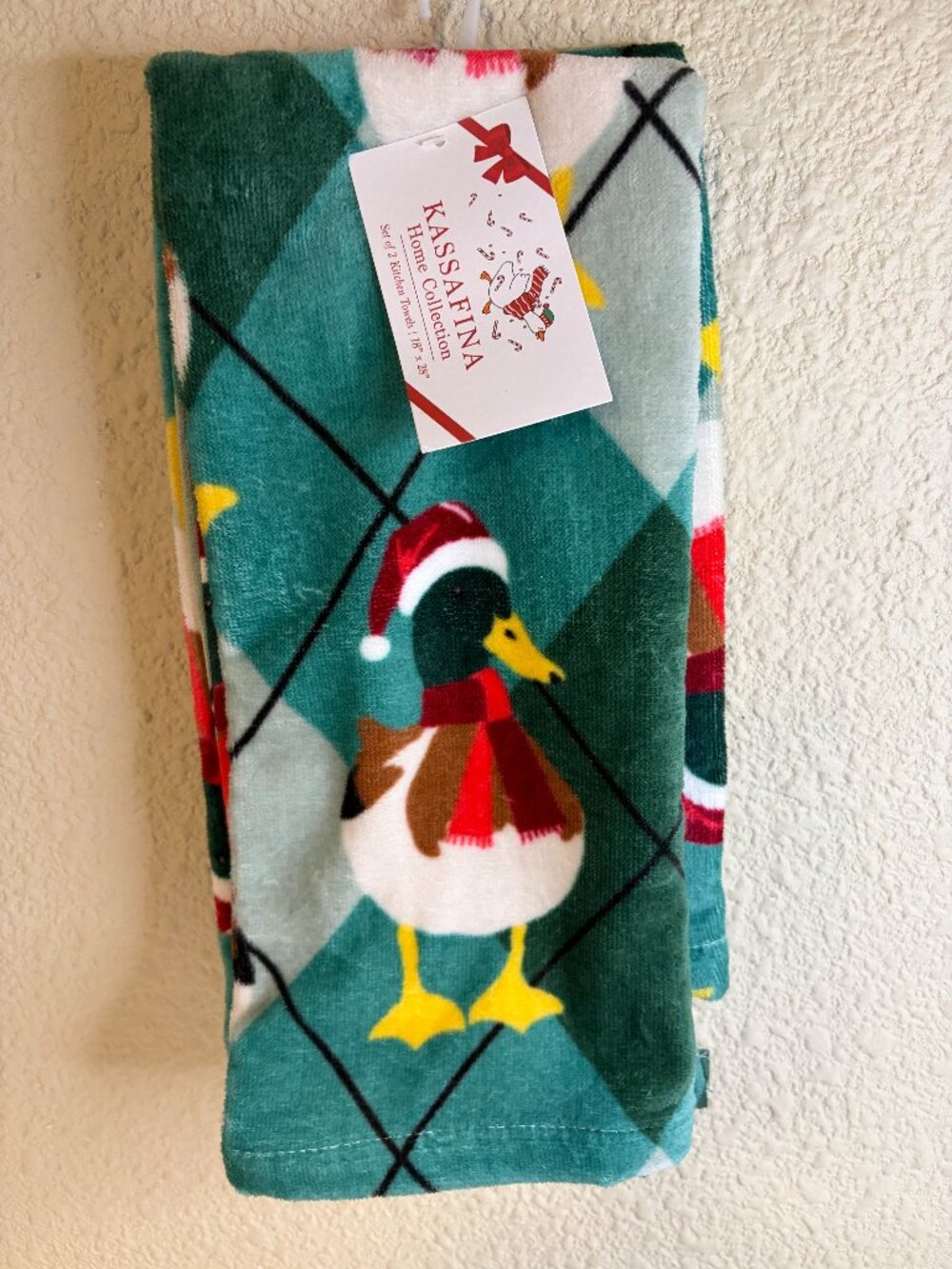 Kassafina Christmas Duck Kitchen Towels Set of 2 Santa Hat Argyle 18x28 NWT